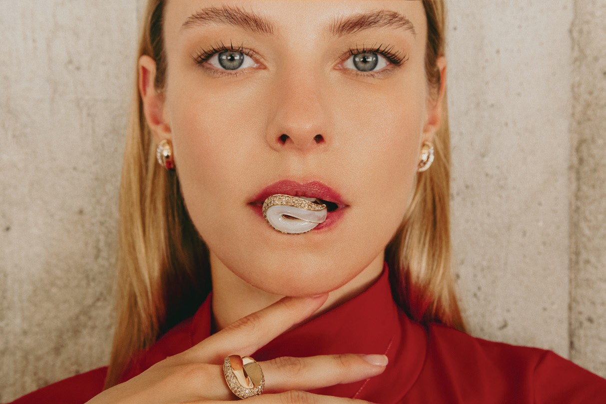 Campagna gioielli CocuzzaCavalli, anello e beauty shot
